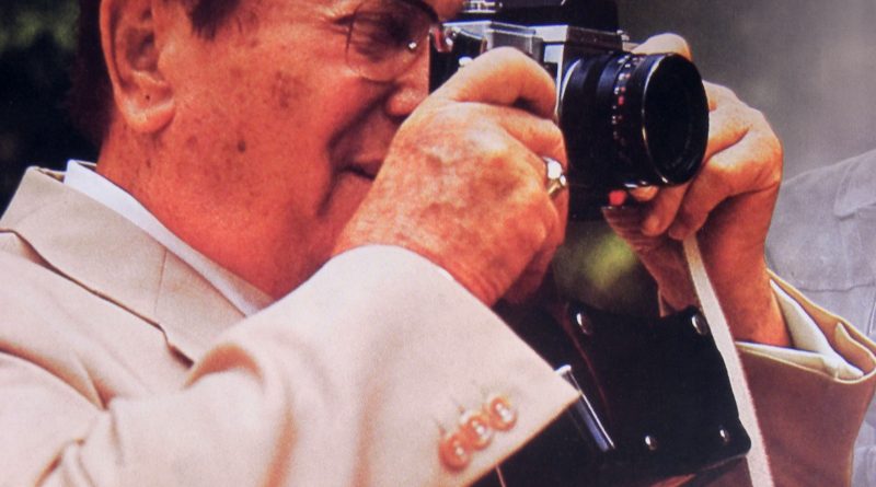 Јосип Броз Тито снимао је с разним камерама