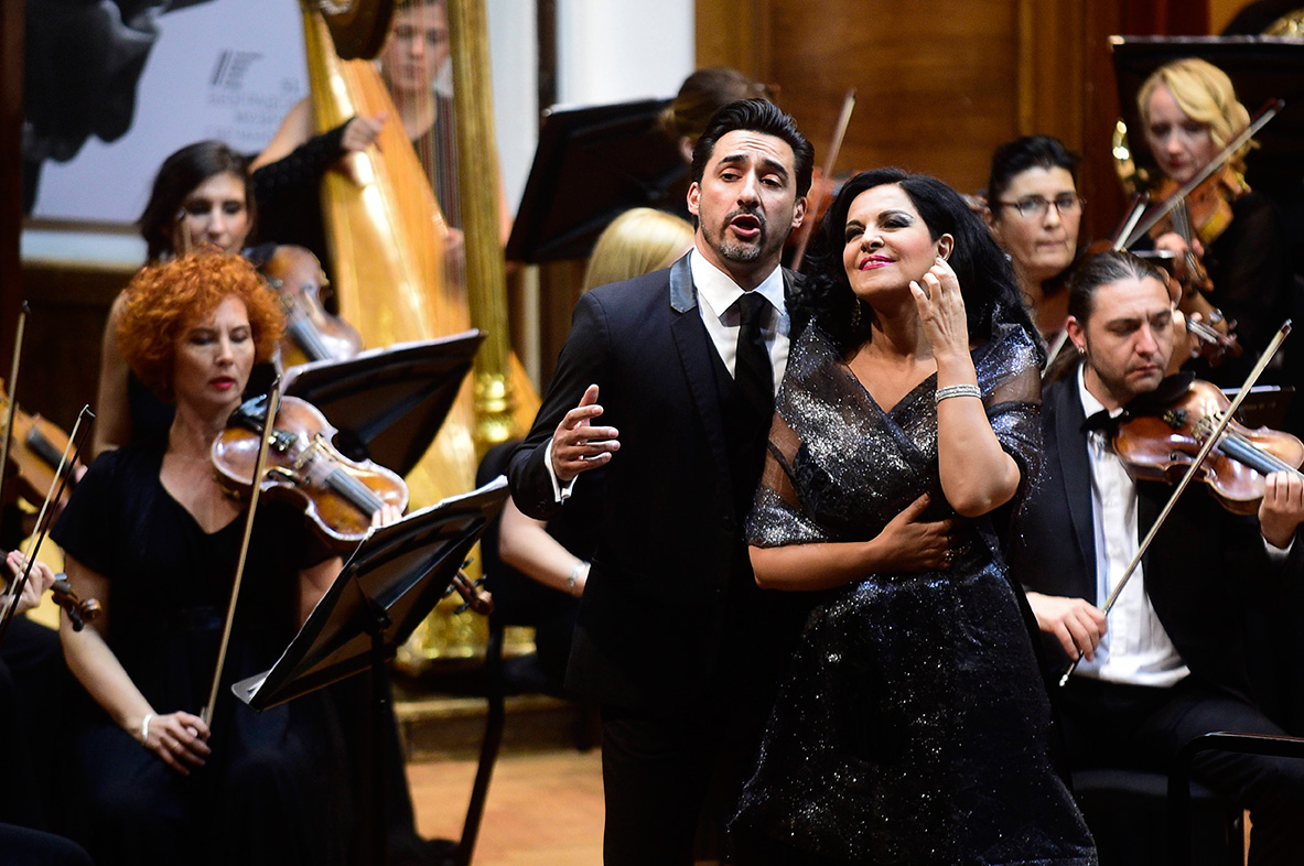 soprana Angela Gheorghiu şi tenorul Charles Castronovo
